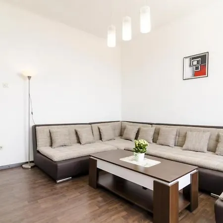 Ploce - Two Bedroom With Terrace And Sea View - Od Srda ... Apartment *